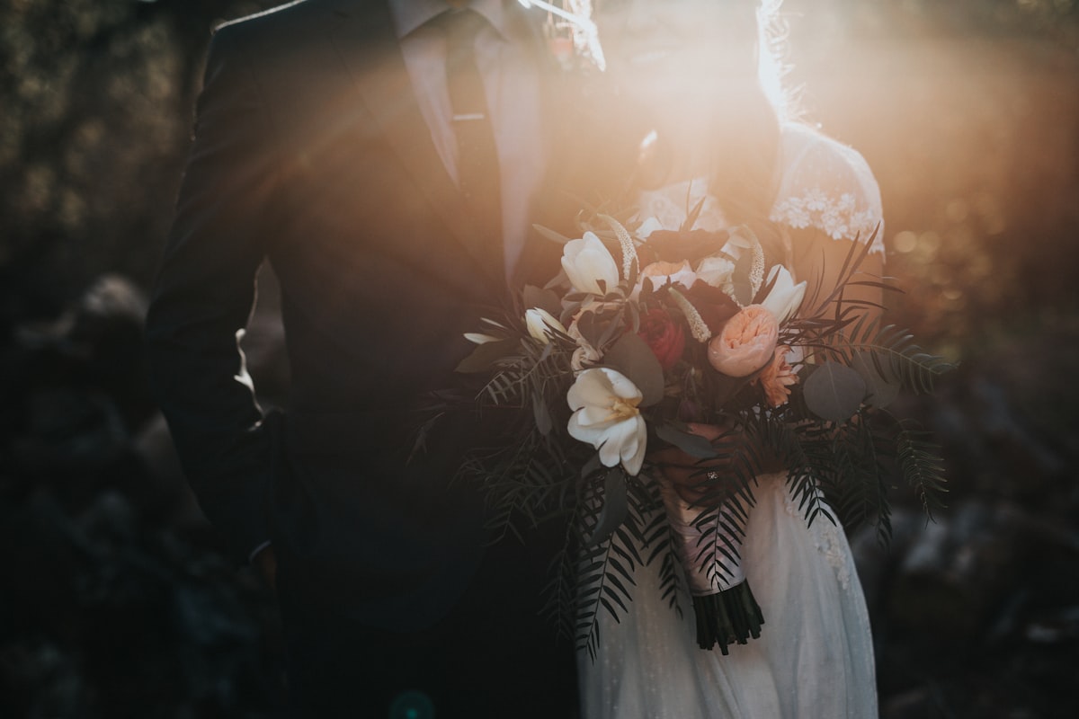 save money on a wedding